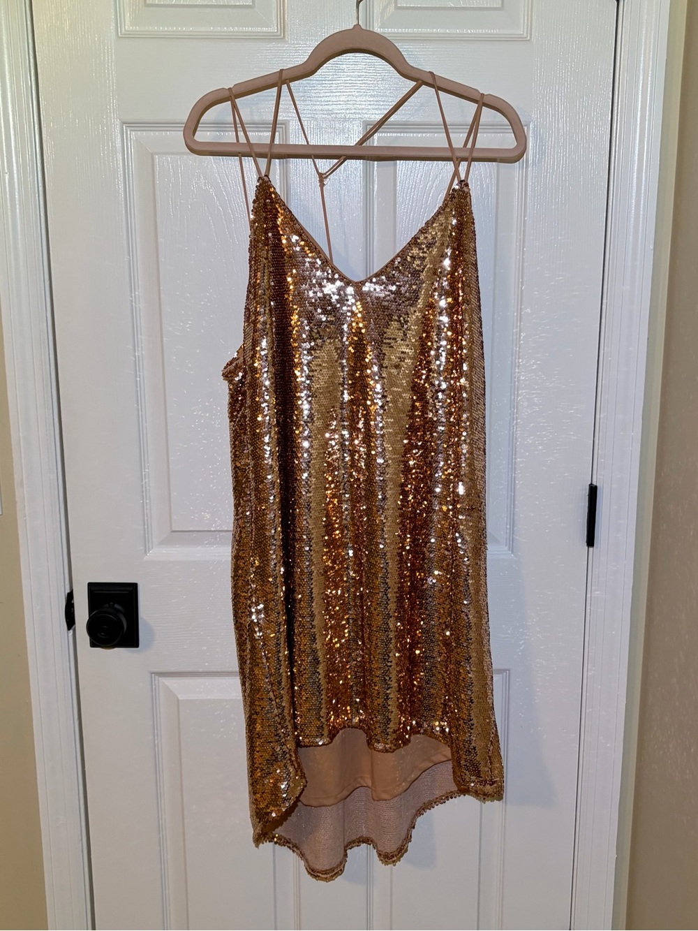 NWOT NSR Rose Gold Sequin Strappy Fully Lined Mini Party Dress. XL